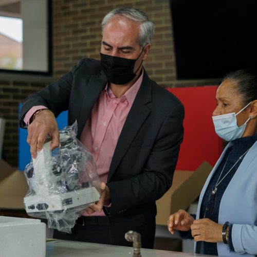 LABORATORIOS COLEGIO